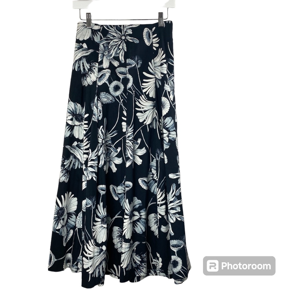 ZARA Midi Skirt Blue with White Floral Print Size M